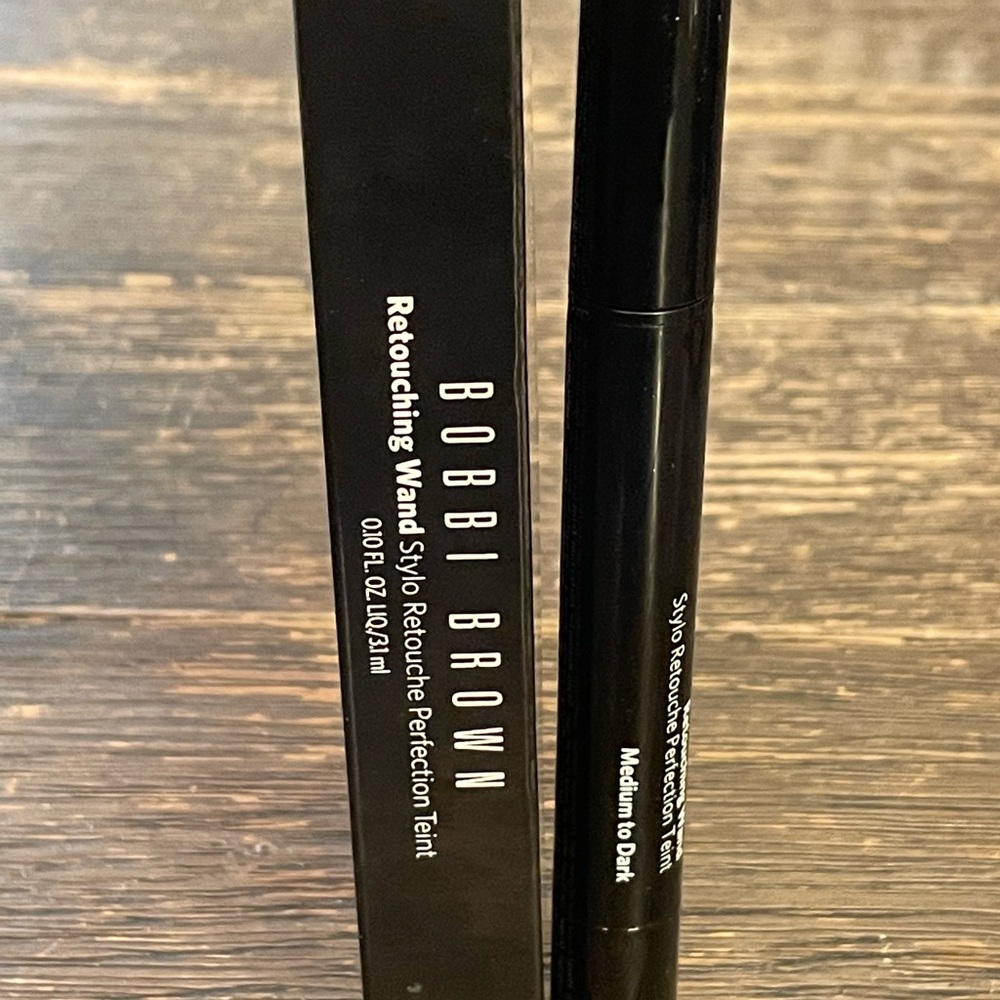 Bobbi Brown retouching wand